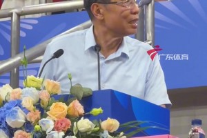 钟南山谈亚洲杯，说胡明轩最后一投可惜了~