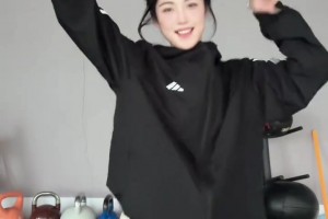 卓识在健身房跳舞，长这么好看进娱乐圈还来得及