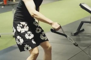 季前赛期待你表演！曾凡博在菲尼克斯恢复训练的一些片段