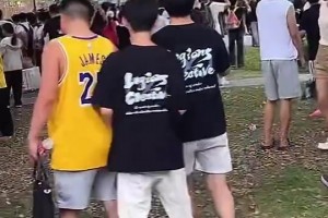 行程也太赶了吧！詹姆斯在上海交大仅停留20分钟，就匆匆离开