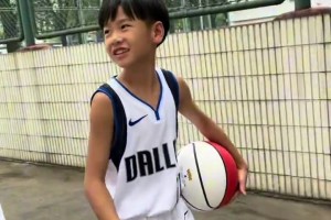 小菜鸡和奥妮尔姐姐1v1单挑！一位技术流一位推土机