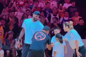 圆梦！勒布朗梦-李梦 作为“外援登场”与詹姆斯组队