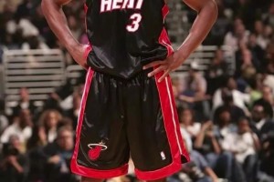 韦德放现在什么水平？杨毅：现在这空间，根本防不了