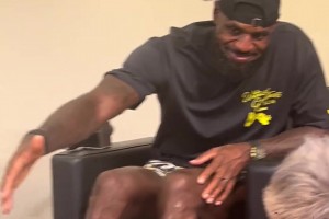 太爽辣！小朋友一家三口现场和老詹合影