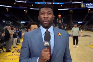 你小子也人模狗样了！名场面：前队友当主持人，库里疯狂抢镜！