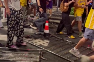 为何都不穿热火？去现场看詹姆斯的球迷几乎都身穿湖人和骑士球衣