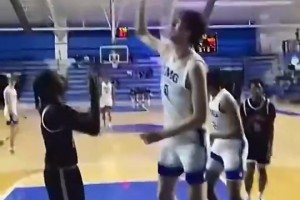 你妹啊，这身高来打校园篮球，别人还打个屁啊！