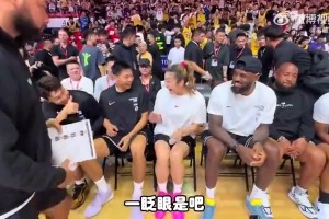 杨毅：线上詹黑这么多，但线下死忠粉更多，过去只有乔丹来才这样