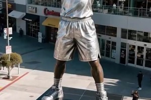 如果湖人为詹姆斯立个雕像，这个如何？