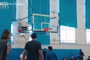 内外线切换游刃有余！休赛期野球局戈登视角：究极进化版本？