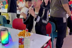 现在的人这么松驰的嘛！