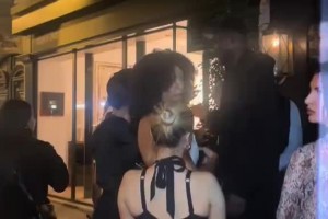 杜兰特巴黎行偶遇一群小姐姐 小帅不为所动微笑离开深藏功与名！