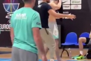 东契奇队内训练简直是大活宝一枚