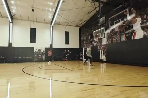 利拉德已经开始有球训练！美国的医疗水平不得不服啊