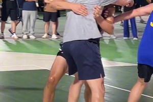 打球还是打架？野球场上的肌肉对抗有多激烈？