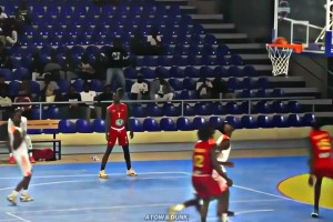 刚果版三步上篮vs美国版三级跳扣篮 ！