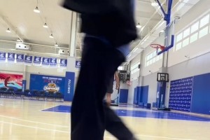 马健：万一哪天国家队需要个替补人选，还可以考虑一下我这老兵啊