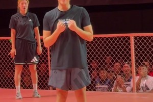 王安宇这球技在明星里面算第几档的？