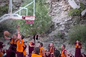 不懂就问，出家人可以做假动作嘛？