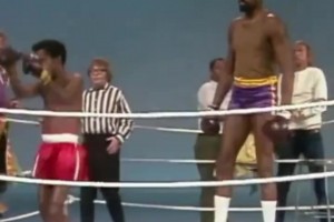 杨毅：张伯伦才是真刷子，100分那场球其实很丑陋