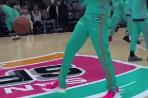 文班亚马顶级天赋的运动员 身体协调性方面是全方位的顶级