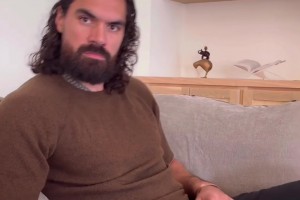 亚当斯谈杨瀚森饮食被中国球迷质疑：球迷不能管太多，这是球员自主的事