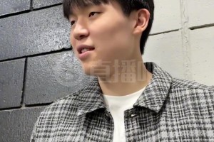 杨瀚森笑谈之前被教练DNP：新秀不都这样吗？我兄弟(马卢阿奇)现在比我还差吧？