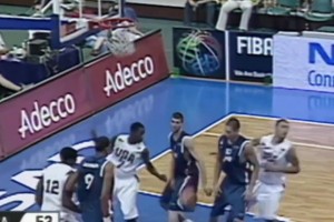 罕见视频！2007年19岁美国男篮库里是如何打球的？