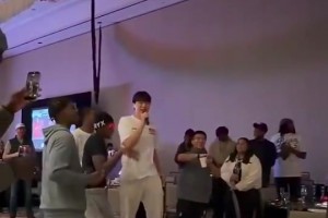 结果今天只打了95秒！瀚森昨天还用中英文为斯普利特唱生日歌…