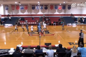 闯美篮球青年！张博源在美国高中新年首战砍25分4板2助