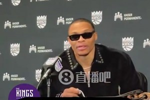 记者此前没说清是第一篮板后卫秒改口！威少：这还差不多~别含糊