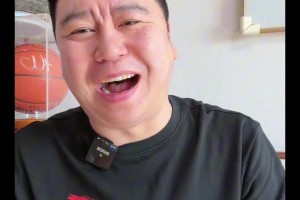 大史：哦吼，本赛季最硬的球出现了！绝杀雷霆，布克太帅了！