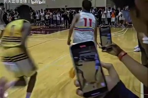 本以为你会是一代鹰王！吹杨当年的野球比赛！场下VJ还很青涩！