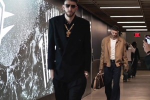 霍姆格伦晒逼格视频并配中文音乐：也许你不会懂~