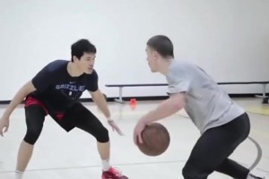 招牌动作！一起来欣赏普里查德的过人节奏！