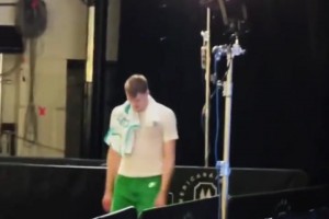 “没人看好你，你却最争气～库珀弗拉格狂砍49分赛后失落离场”