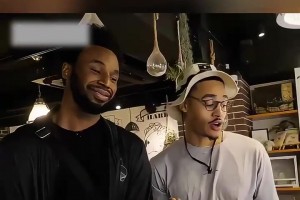 最好的一刻！当年勇士夺冠后维金斯和普尔一起去日本看刺猬！