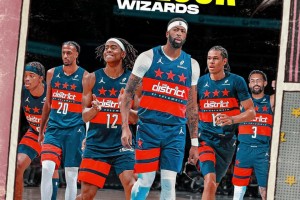 浓眉搭档特雷·杨！未来这阵容若保持健康，打进季后赛没问题吧？