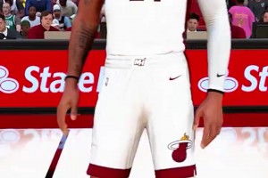 真敢想啊！球迷用2K模拟字母哥被交易到热火，然后直接夺冠！