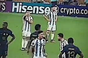 再看世界杯上梅西与恩佐的“对撞”真是激情四射