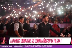 罗德里格斯告别赛-梅西半场上演帽子戏法 阿根廷5-7纽维尔老男孩
