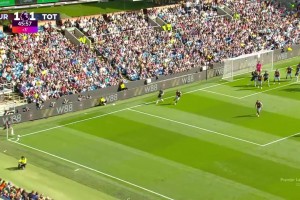 世界波！罗梅罗远射破门，热刺2-1反超比分