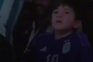 泪目！当梅西夺得世界杯，大儿子蒂亚戈的反应