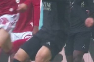 这脚法让人酸啊！李刚仁外脚背长传助攻姆巴佩