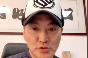 何家劲谈黄日华踢球事件