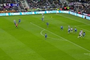 纽卡斯尔2-1领先切尔西！拉塞尔斯禁区内头球破门
