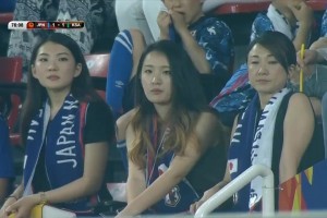 曾经网上疯传的高颜值日本母女球迷