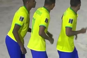 桑巴艺能！巴西沙足跳舞庆祝世界杯夺冠