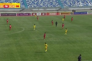 体毛级别？中国女足U20开场7分钟破门，但边裁举旗示意越位无效