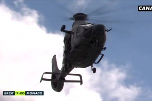 高端大气上档次！摩纳哥比赛用球由直升机运送抵达！